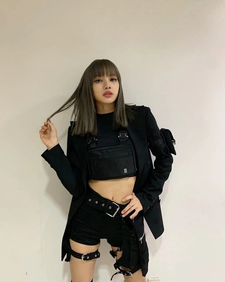 ลลิษา มโนบาล: ลุค sexy สุดชิคในสไตล์ Lisa Blackpink