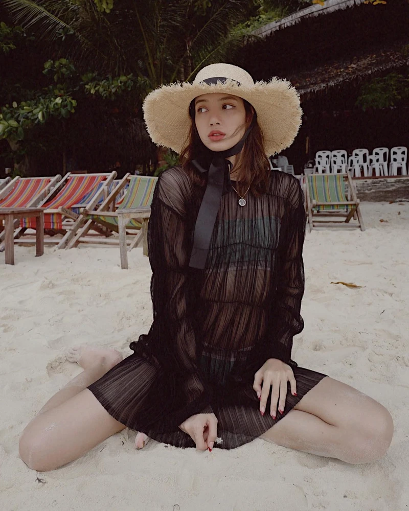 Lalisa Manoban: ชุด sexy ที่เผยความมั่นใจของ Lisa Blackpink