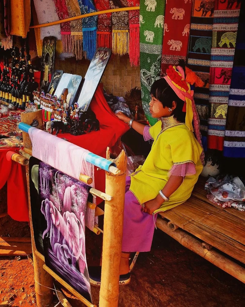 เที่ยวหมู่บ้านกะเหรี่ยงคอยาว (Karen Long Neck Village)ให้ได้มากกว่าการถ่ายรูป