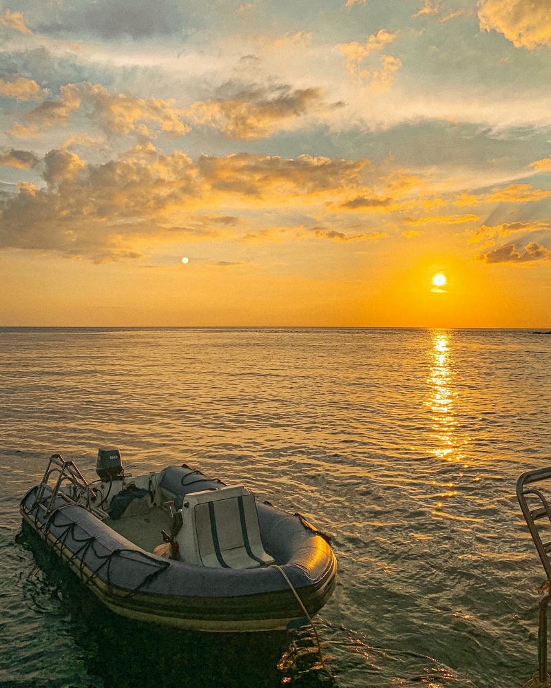 เที่ยวเกาะตาชัย (Tachai Island) ชมหาดทรายขาว น้ำใส