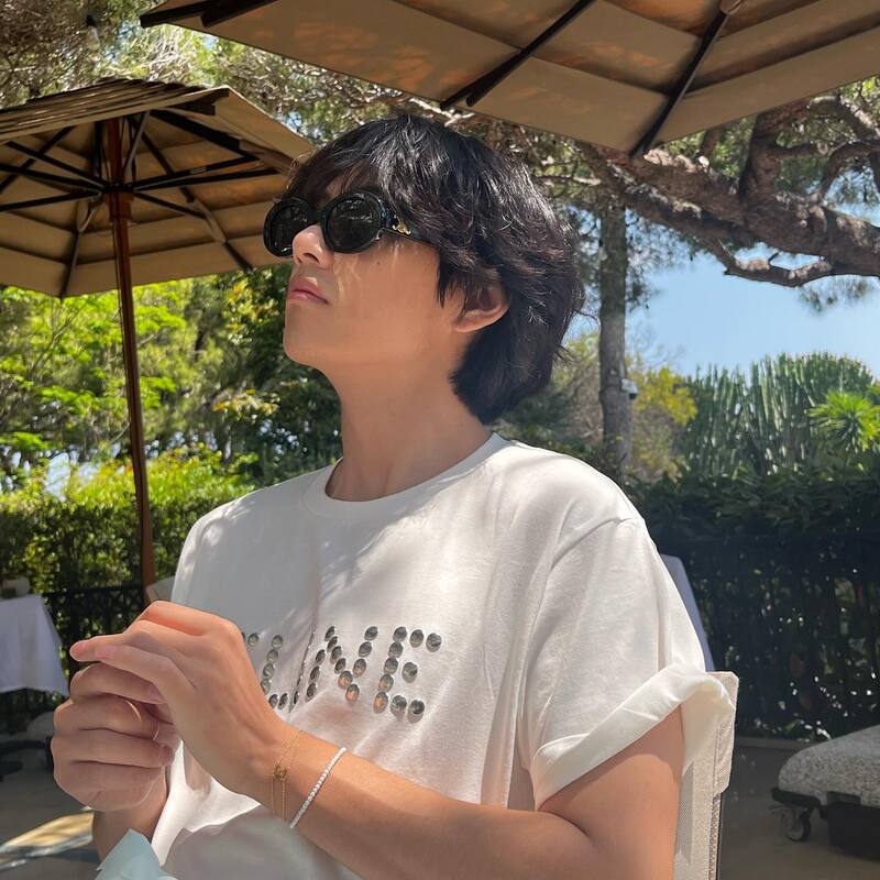 A stunning photo collection of V BTS V showcasing his cool, sexy, edgy, high-fashion, and manwear-inspired style 15