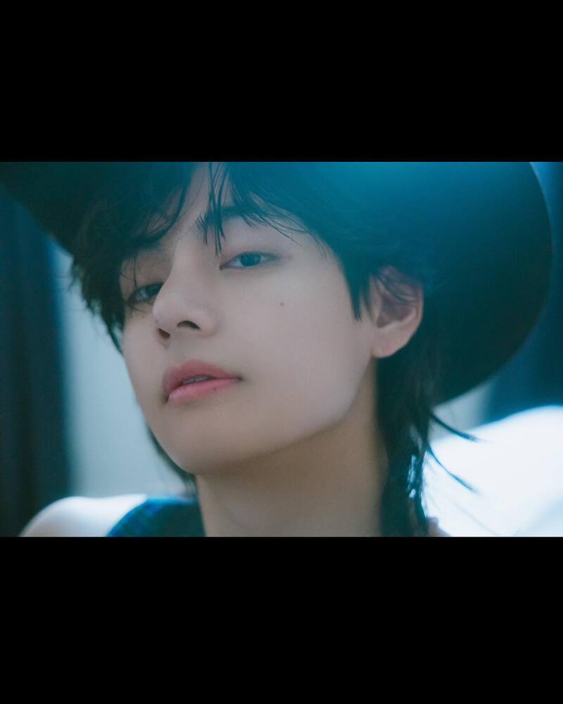 A stunning photo collection of V BTS V showcasing his cool, sexy, edgy, high-fashion, and manwear-inspired style 17