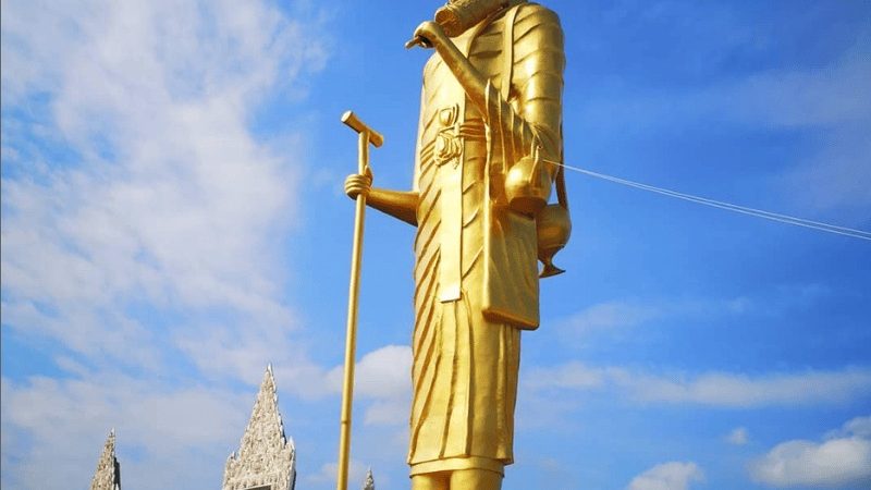 วัดเขาน้อย (Wat Khao Noi) จุดชมวิวเมืองน่านและวัดศักดิ์สิทธิ์