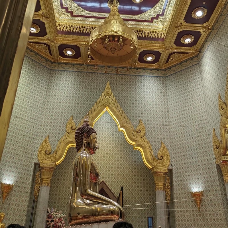 wat traimit temple bangkok (6)